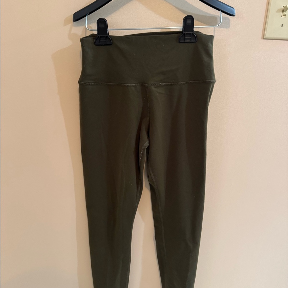 ALO Yoga Womens Leggings in Forest Green